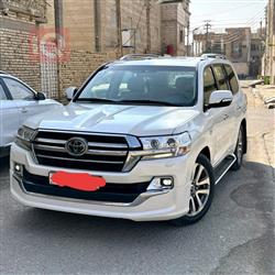 تۆیۆتا لاند کروزەر